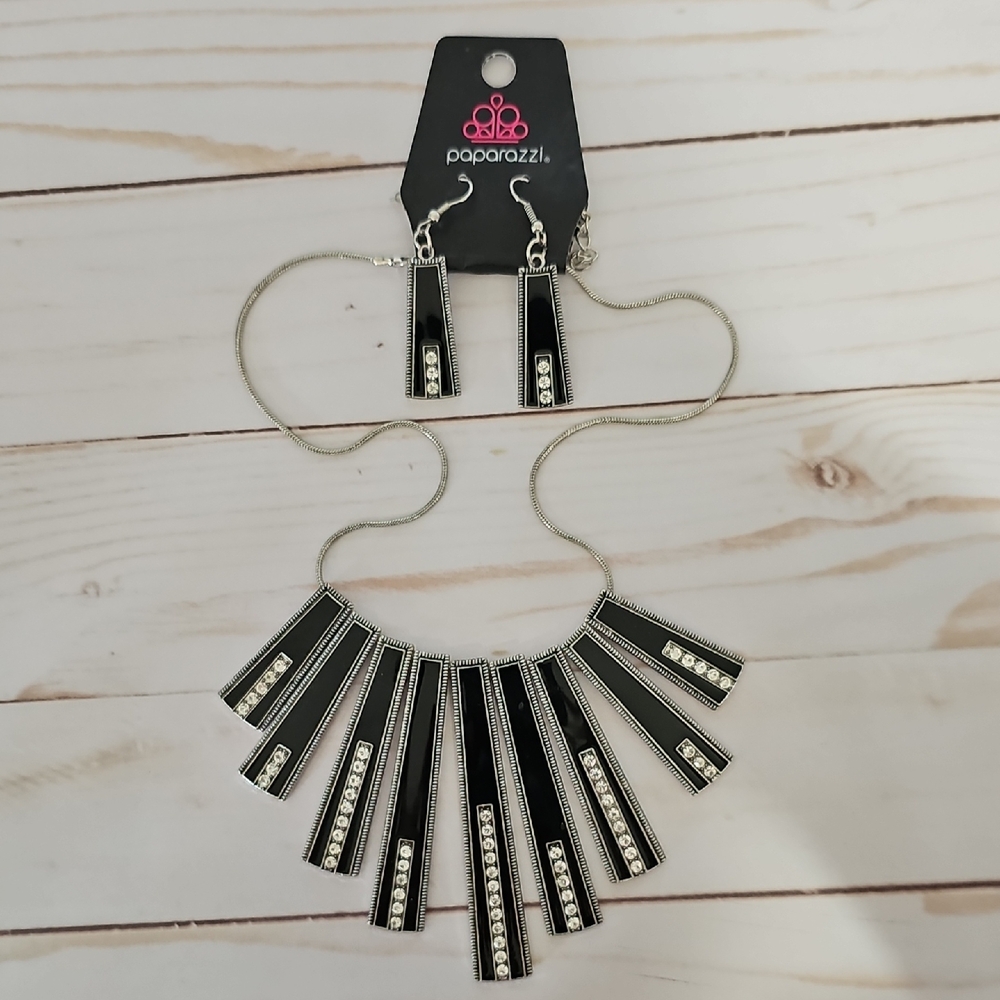 Paparazzi Black and Silver Statement Necklace Set